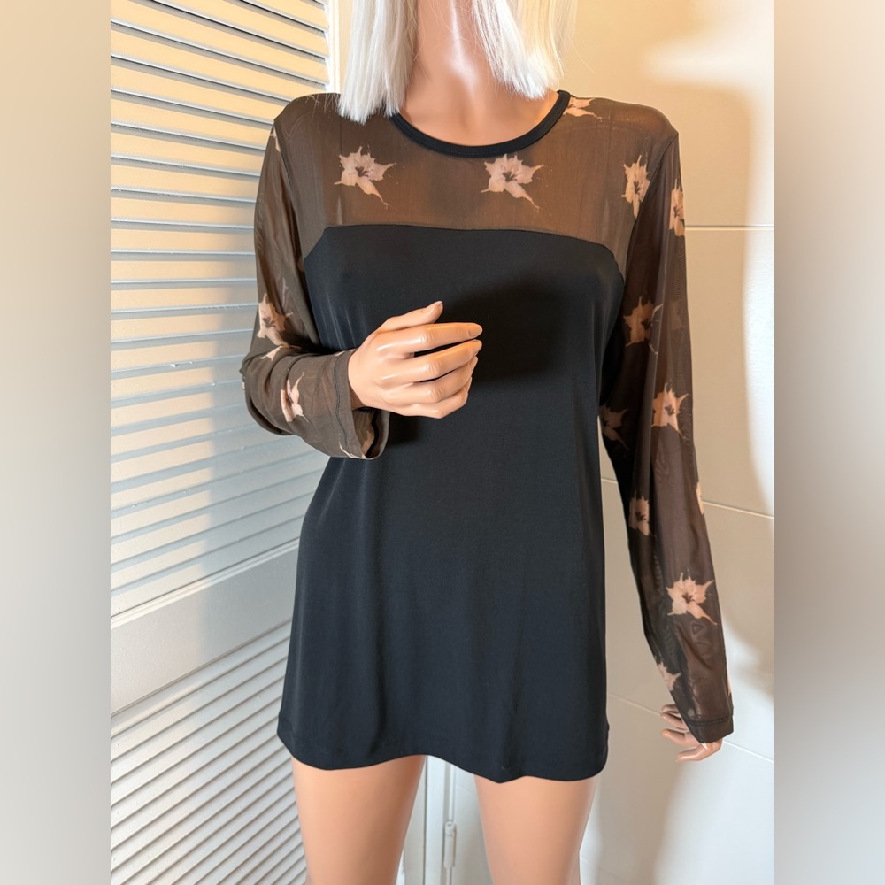 Anatomie black tunic top with sheer star mesh sleeves XL